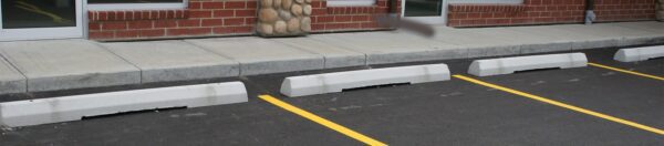 precast concrete Parking Curbs